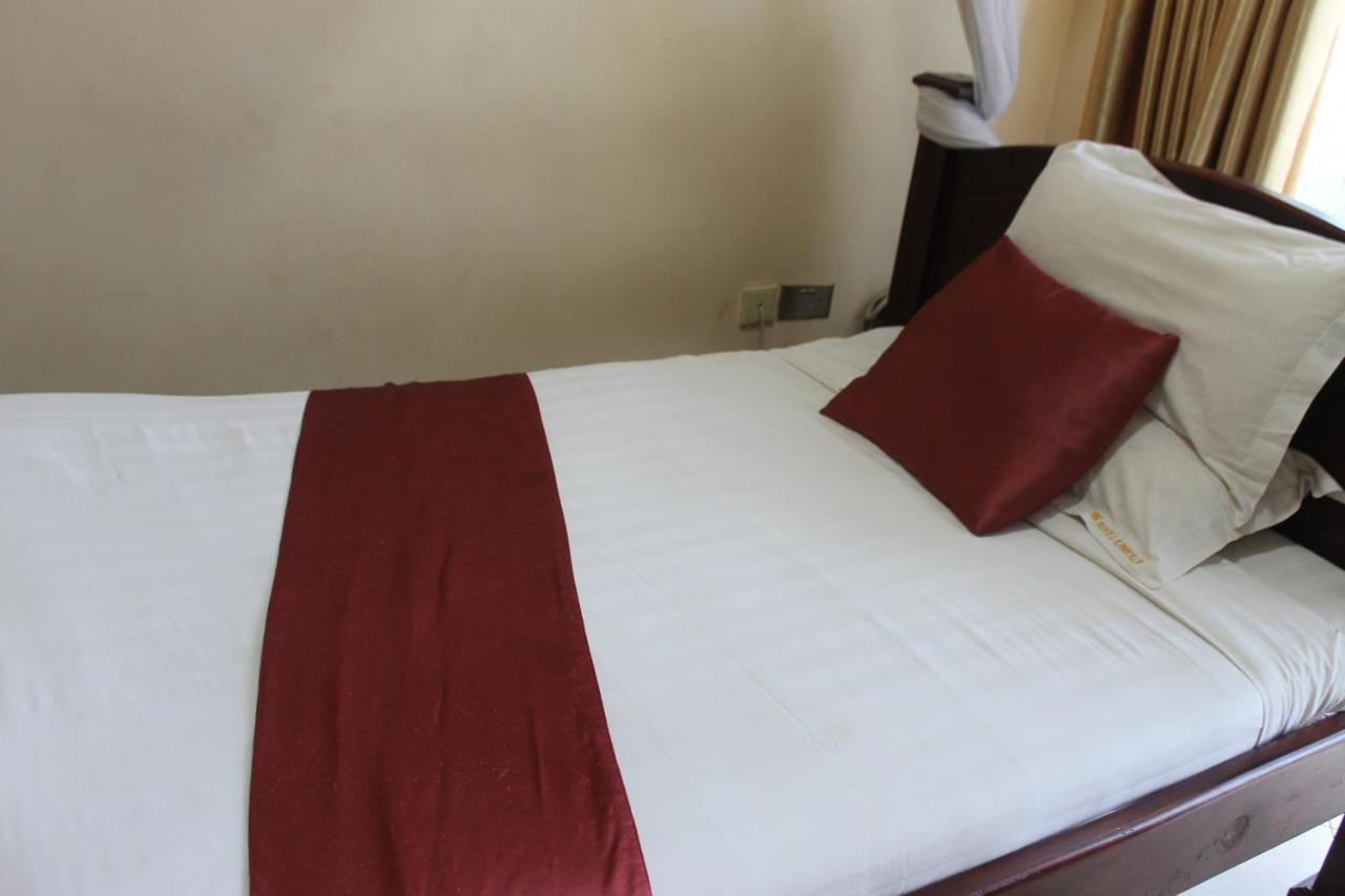 Ss Hotel 坎帕拉 外观 照片
